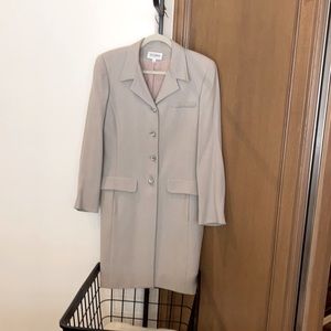 Women’s suit jacket or coat, size 8 .  39” long , 4 button
